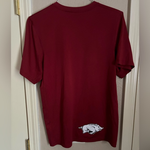 Nike Dri-Fit Razorback T-Shirt - Picture 2 of 2